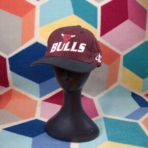 Logo ATHLETIC NBA Official Licensed Chicago Bulls  Strap Back Cap Red Black